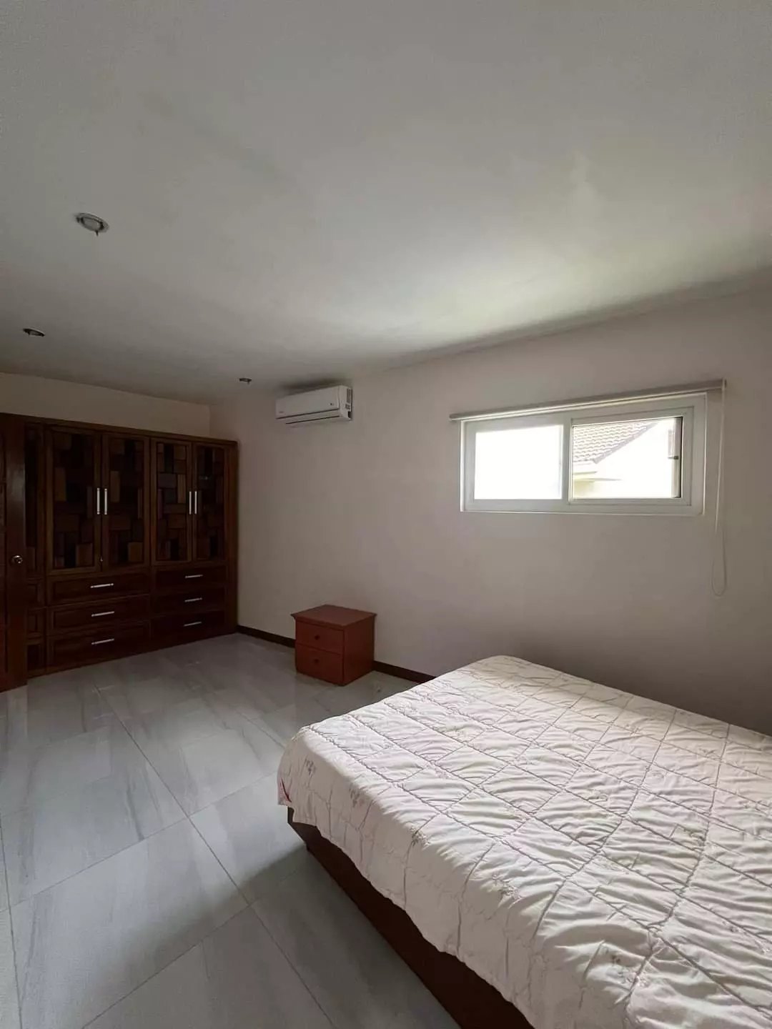 Open photo 15 of 20 — Pacific grand house for rent