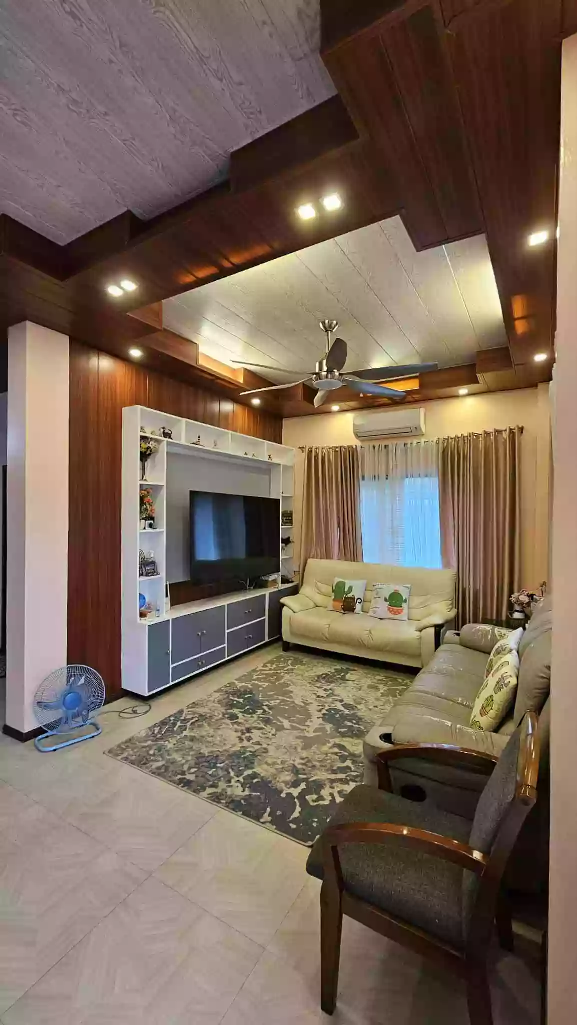 HOUSE AND LOT  FOR SALE IN KINGSWOOD VILLA MINGLANILLA — House and Lot in Kingswood, Minglanilla, Cebu — Photo 2