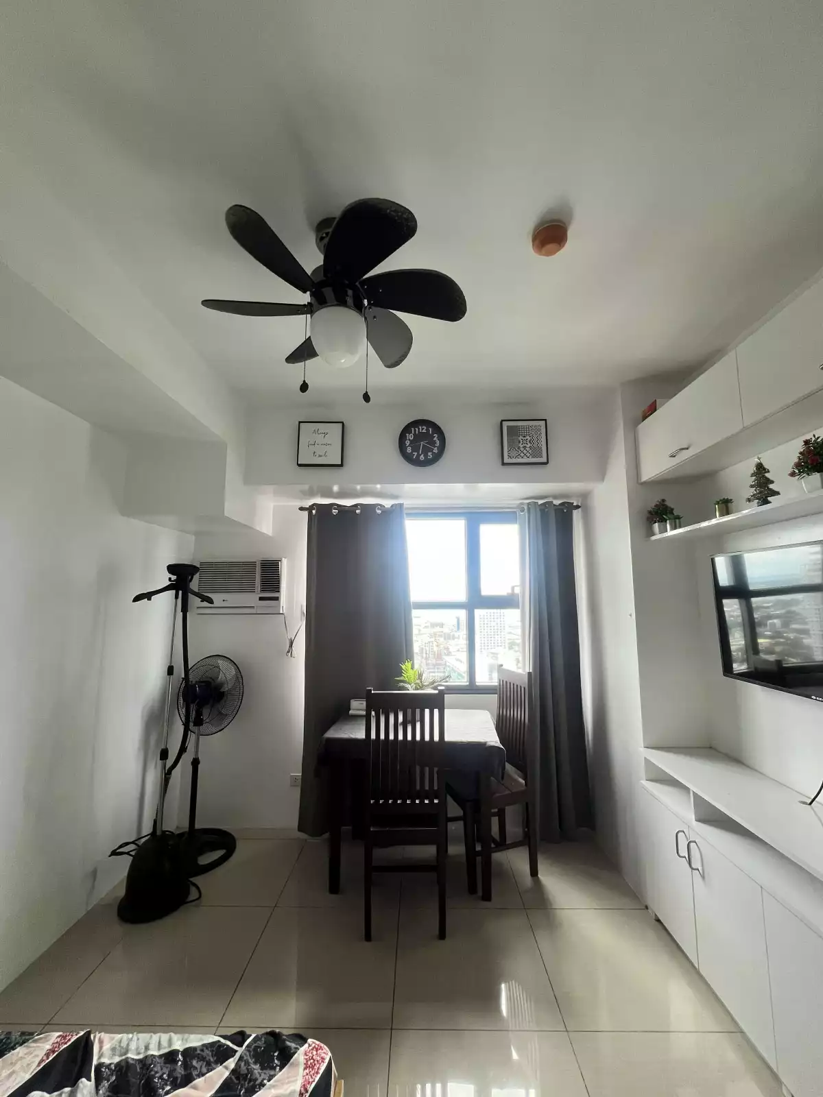 Studio at Horizon 101 for Lease at 20k — Studio in Cogon Ramos, Cebu City, Cebu — Photo 5