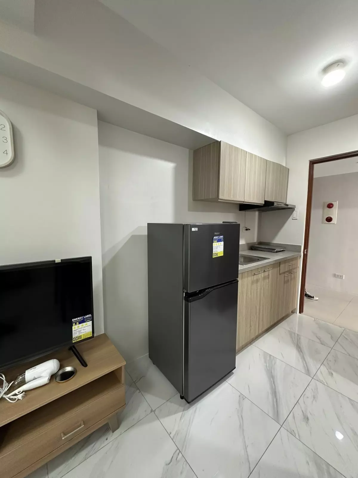 FURNISHED STUDIO UNIT FOR RENT — Studio in Cebu City, Cebu — Photo 6