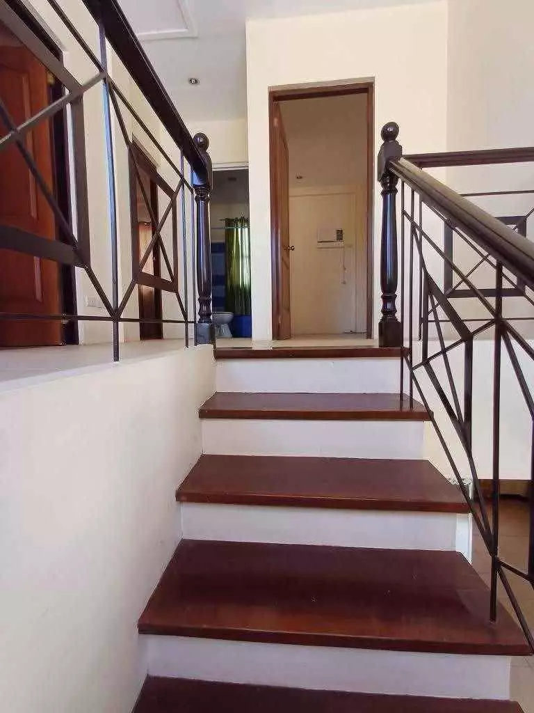 HOUSE and LOT FOR SALE in Lapu Lapu for only 8.8M with 5 bedrooms — House and Lot in Lapu-Lapu City, Cebu, Philippines — Photo 4