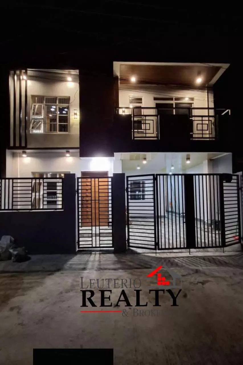 HOUSE AND LOT PARKVIEW VILLAGE, SAN FELIPE NAGA CITY — House and Lot in Cam. Sur, Parkview Avenue, Naga CityNaga — Photo 2