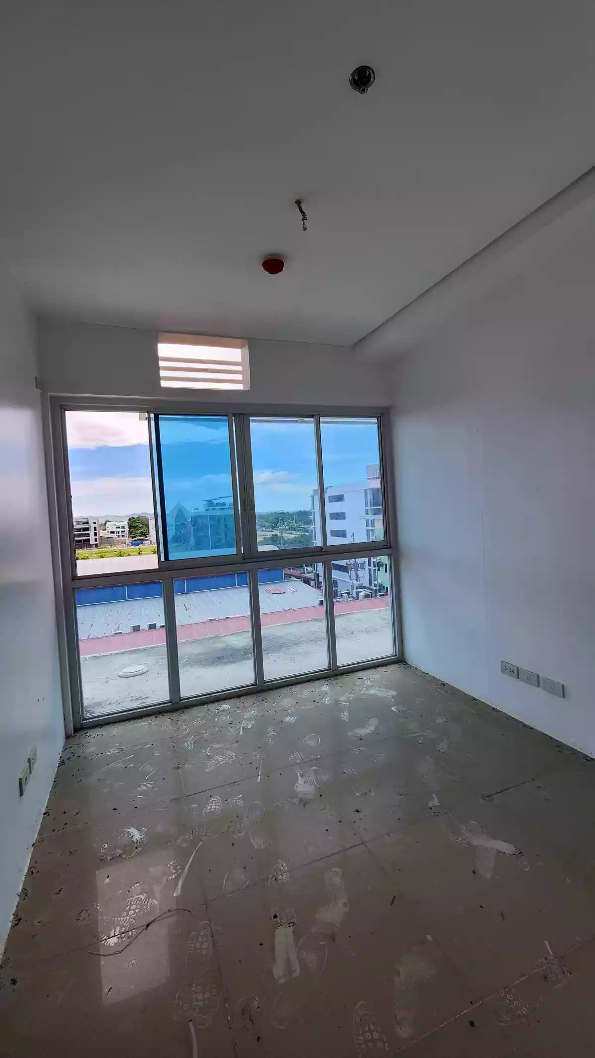 Open photo 15 of 18 — Studio Type Condo for Sale