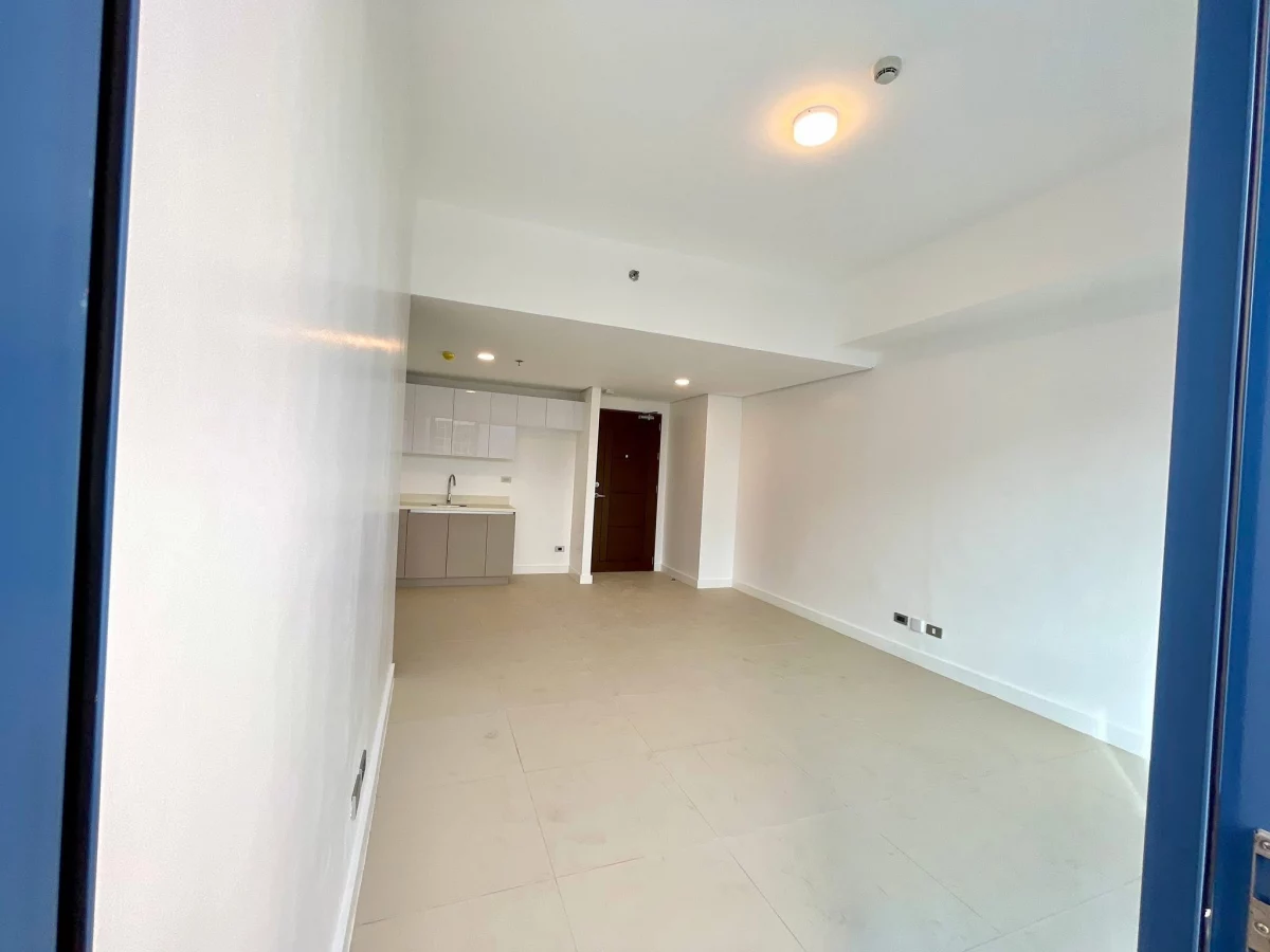 38 Park Avenue - 1BR with parking