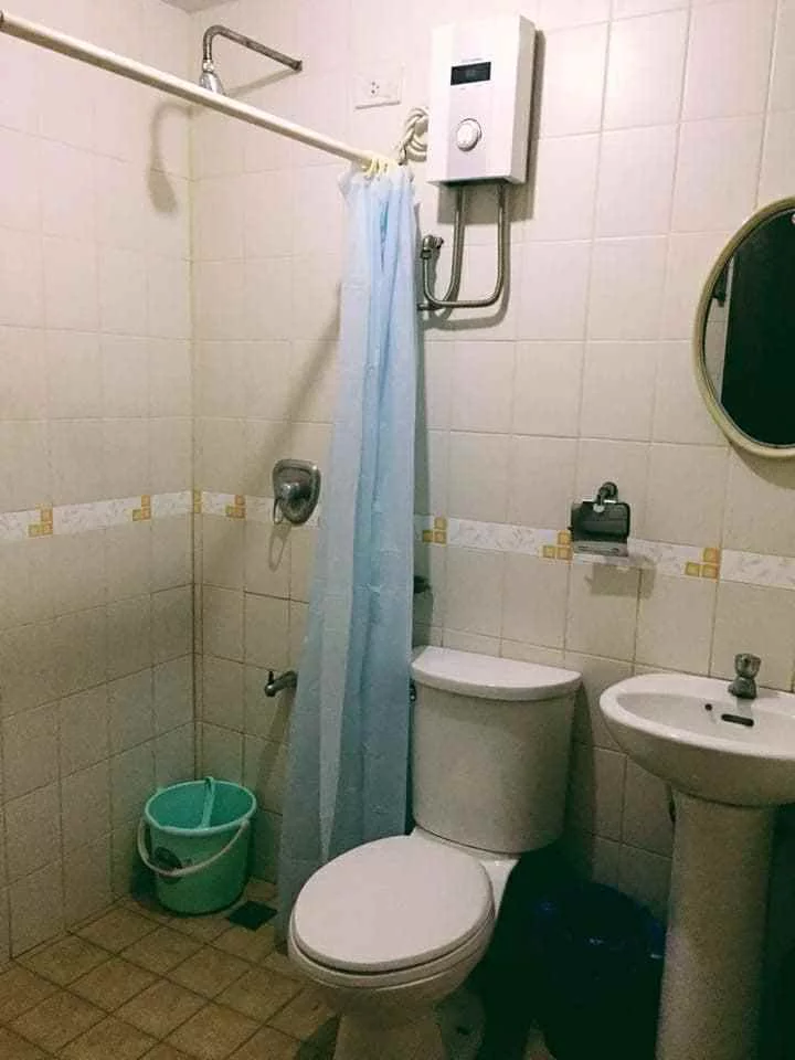 1-Bedroom Condo Unit with Balcony and with Parking Woodcrest Residences for Sale — 1 Bedroom in Guadalupe, Cebu City, Guadalupe — Photo 5