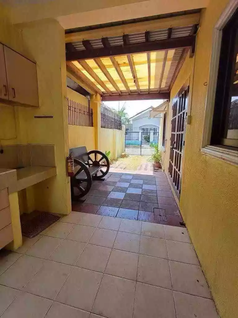 HOUSE and LOT FOR SALE in Lapu Lapu for only 8.8M with 5 bedrooms — House and Lot in Lapu-Lapu City, Cebu, Philippines — Photo 2