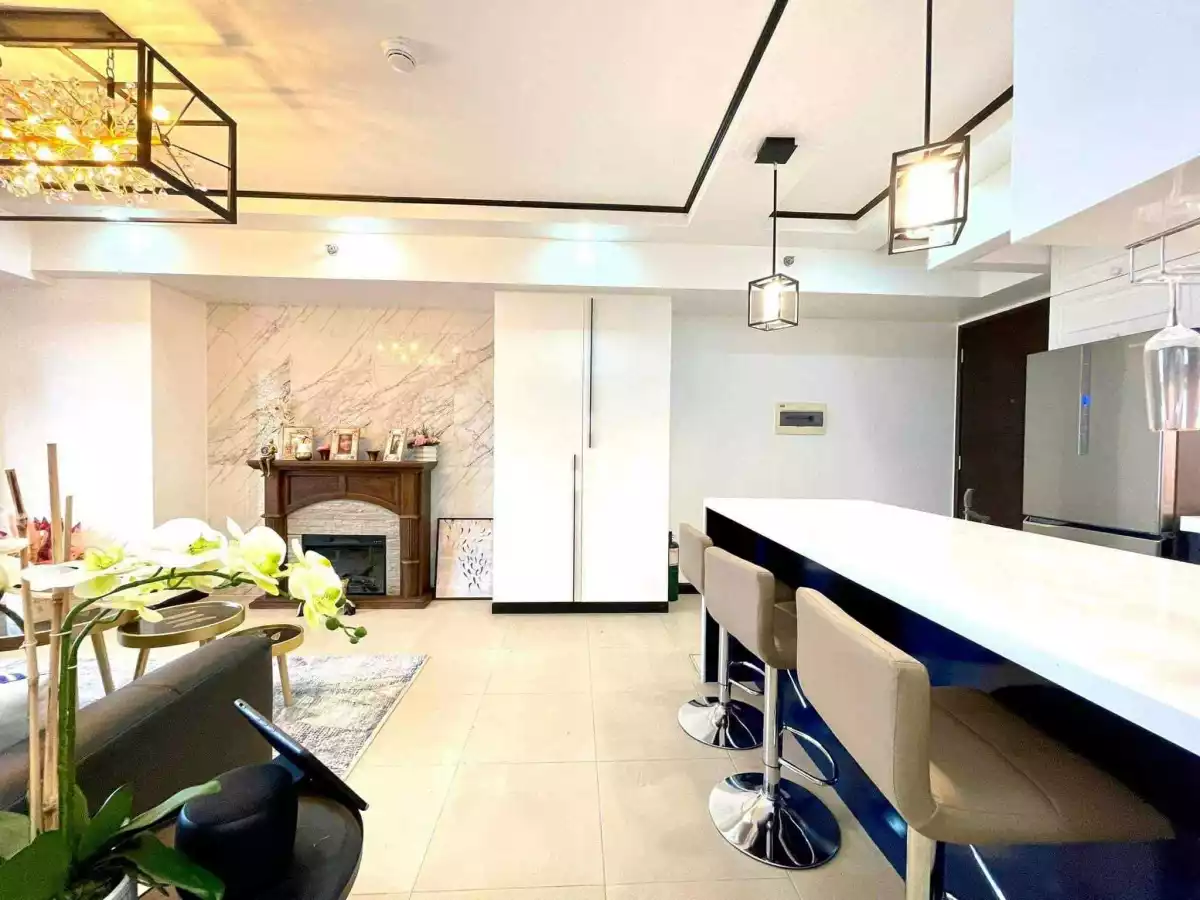 Sulit Deal 2 bedroom + parking (Fully Furnished Corner unit) — 2 Bedrooms in Lahug, Cebu City, Cebu — Photo 4