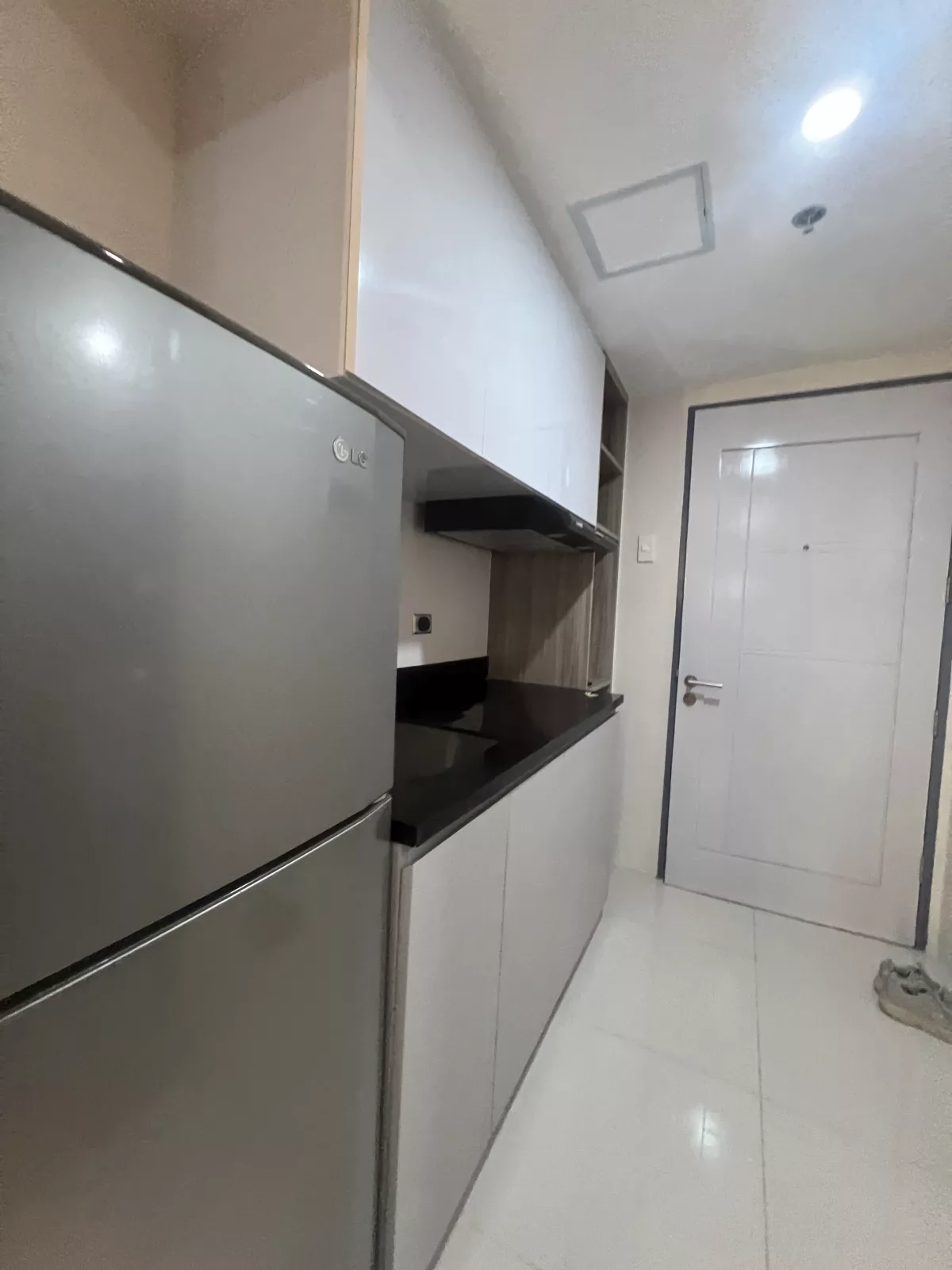 Brand New Fully Furnished Studio In J Tower Residences For Rent — Studio in V.Albano, Mandaue City, Cebu — Photo 6