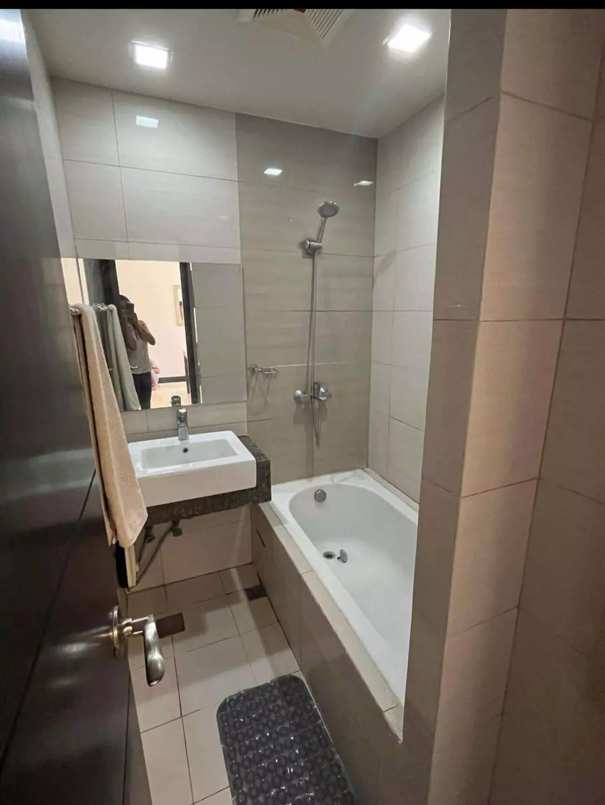 Mactan Newtown , One Pacific Residence tower 2 — 1 Bedroom in Lapu-Lapu City, Cebu, Philippines — Photo 6