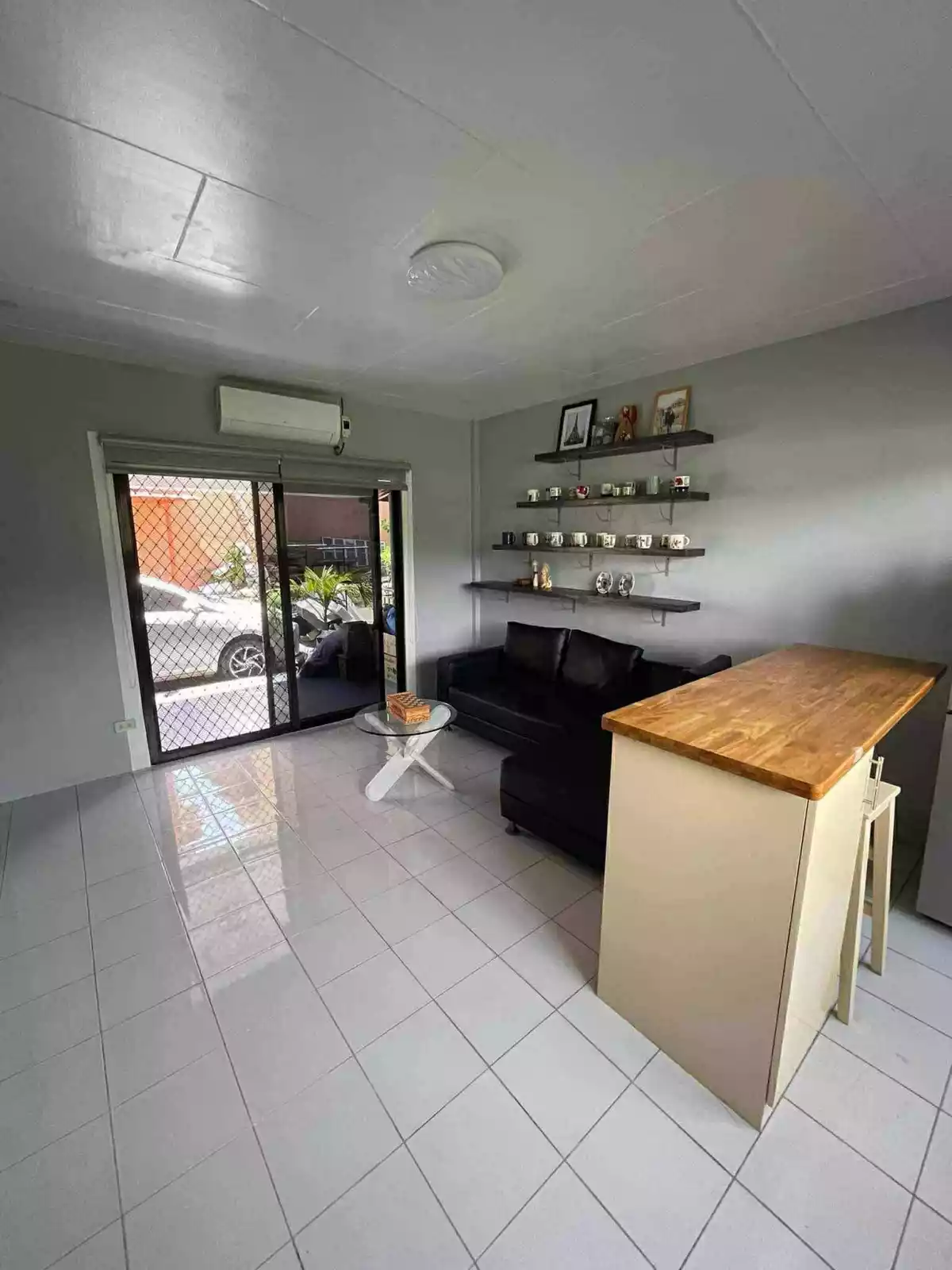 2 Bedroom Townhouse for sale in East Ridge Subd Casia Soong Mactan Lapu Lapu — Townhouse in Subdivision, Casia-Soong Road, Lapu-Lapu — Photo 2
