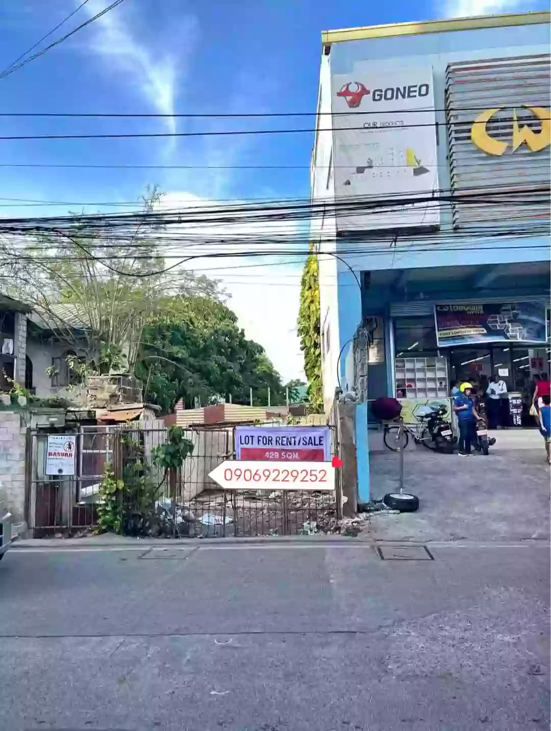 COMMERCIAL LOT FOR RENT/SALE