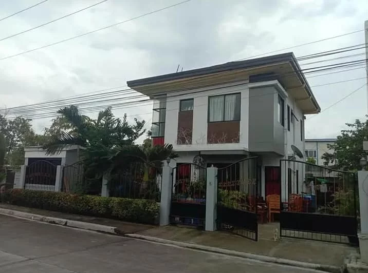 RUSH SALE HOUSE AND LOT IN VIZKAYA ZEN RESIDENCE CALAJOAN MINGLOANILLA CEBU