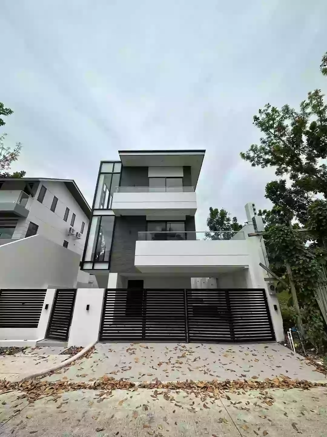 NORTHCREST 3STOREY MODERN HOUSE & LOT