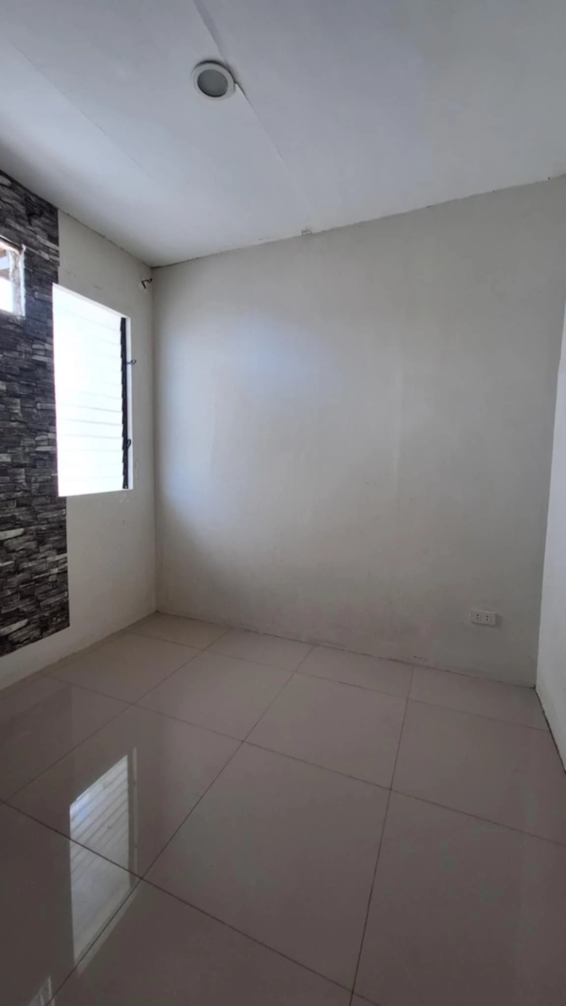 Casa Mira Naga Townhouse for sale — Townhouse in City of Naga, Cebu, Philippines — Photo 5