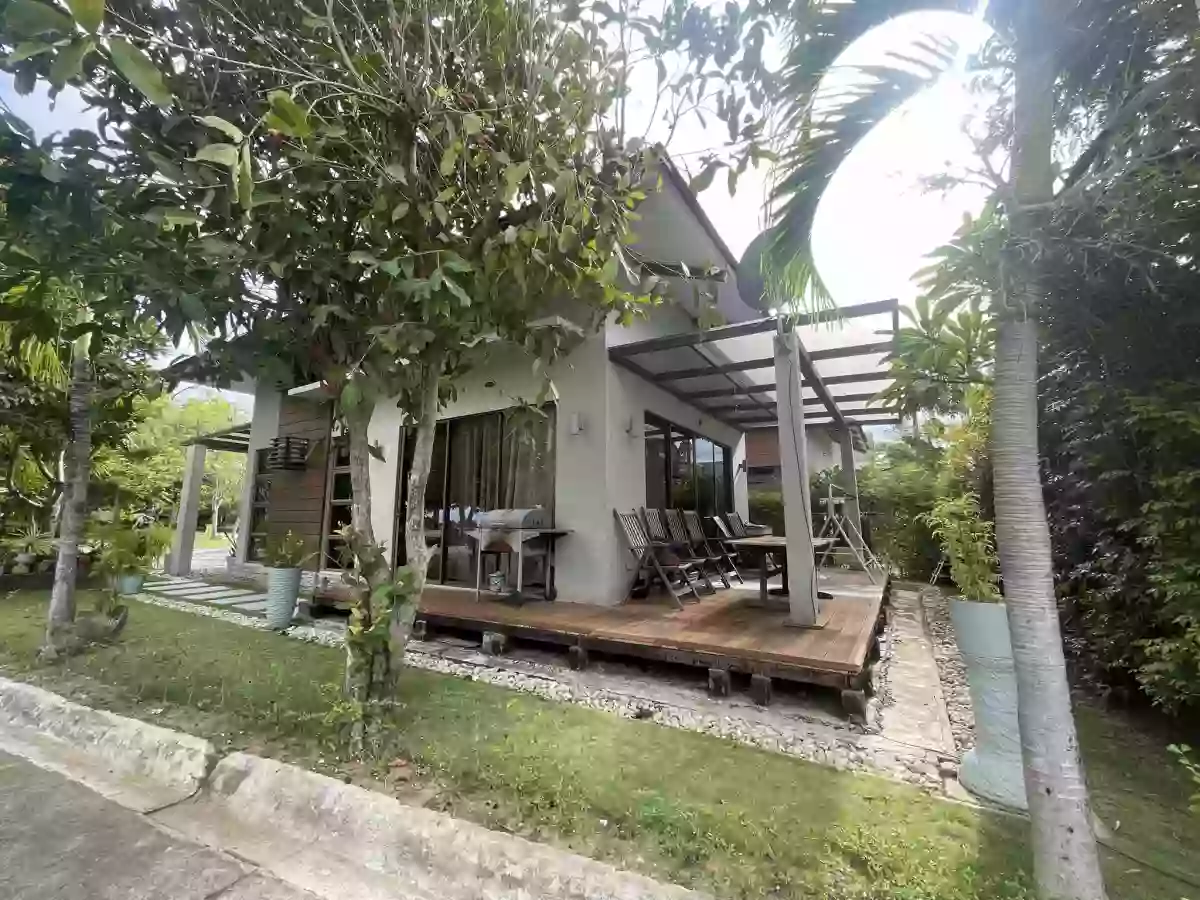 FOR SALE Luxurious House at Aduna Beach Villas Danao — Beach House / Resort in Danao City, Cebu, Philippines — Photo 2