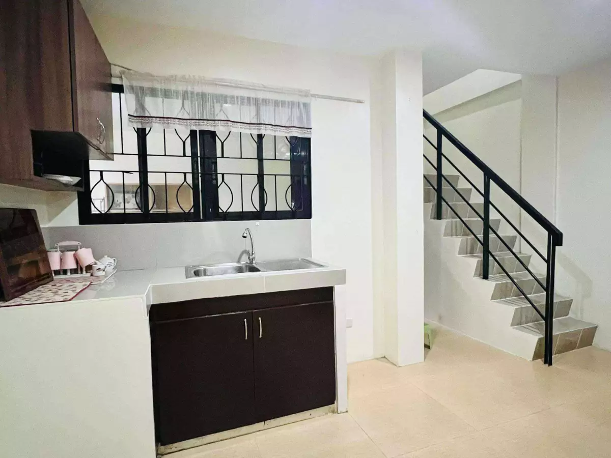 HOUSE AND LOT IN LAPU - LAPU — House and Lot in Philippines — Photo 5