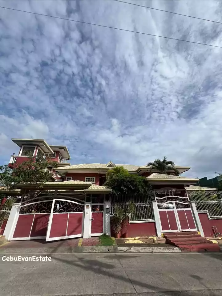 Rush sale beautiful house and lot with seaview in Talisay City Cebu