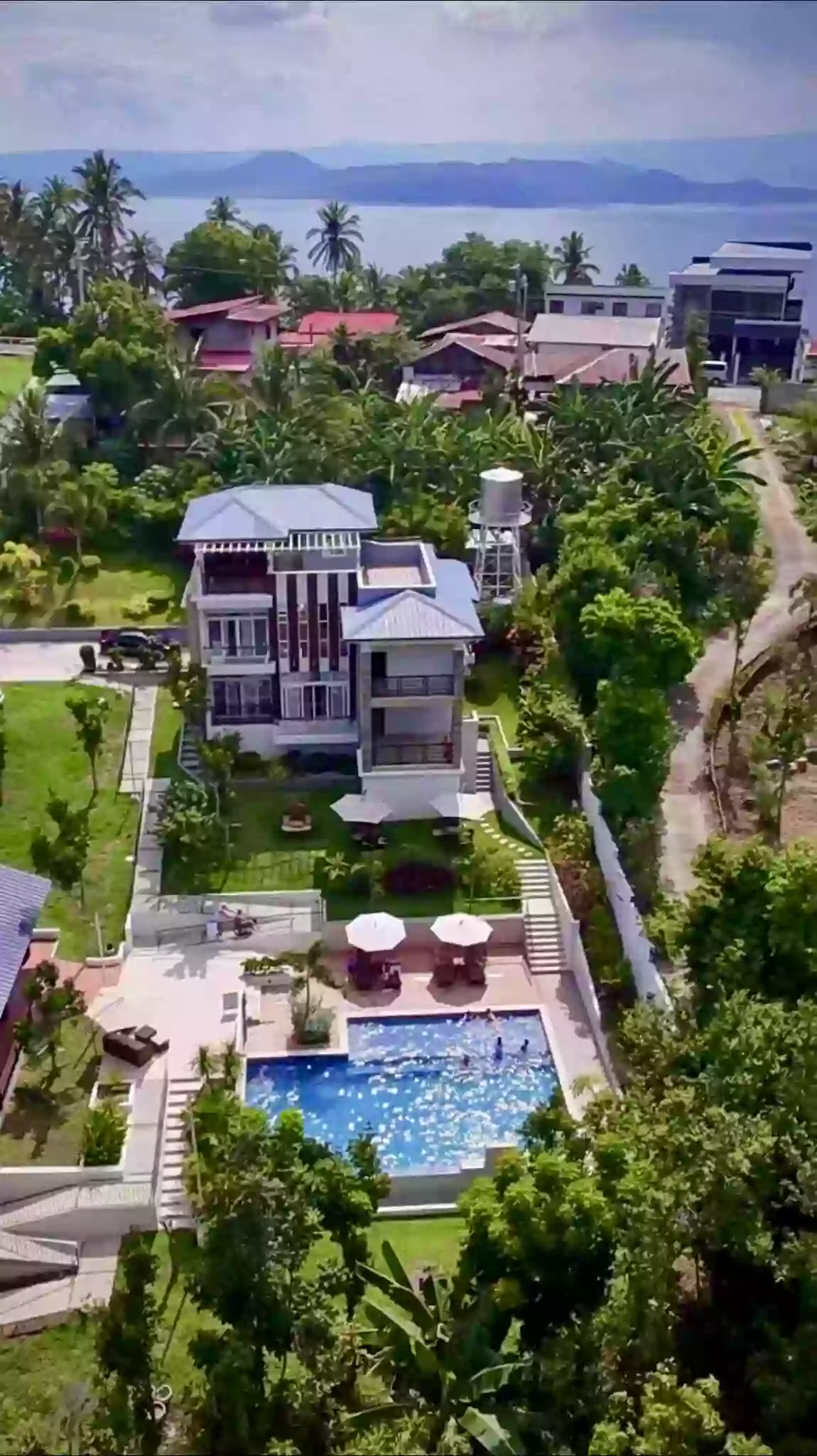 Private Resort — Building in Lipa City, Batangas, Philippines — Photo 2