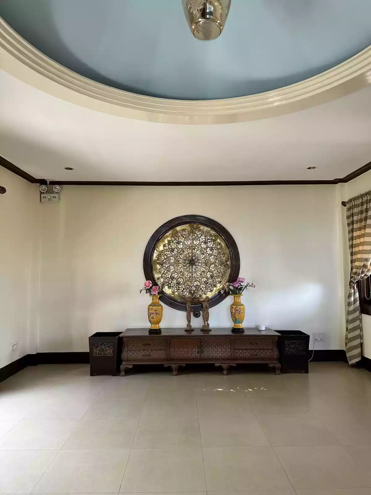 6 BEDROOM MANSION WITH A MILLION DOLLAR VIEW IN VISTA GRANDE — House and Lot in Rio de Janeiro Street, Talisay, Cebu — Photo 3