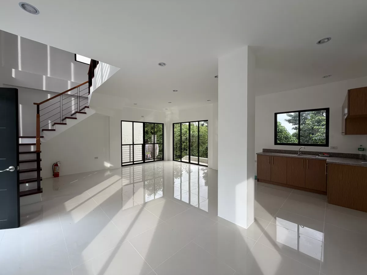Single Detached Prime in Minglanilla Highlands — House and Lot in Upper Pakigne Rd, Minglanilla, Cebu — Photo 3