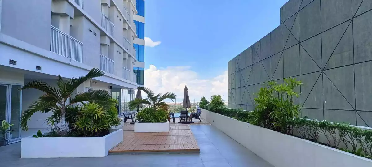 FOR SALE: Residential Condo Unit beside the renowned Abreeza Ayala Malls — Studio in Buhangin, Davao City, Davao Region — Photo 5