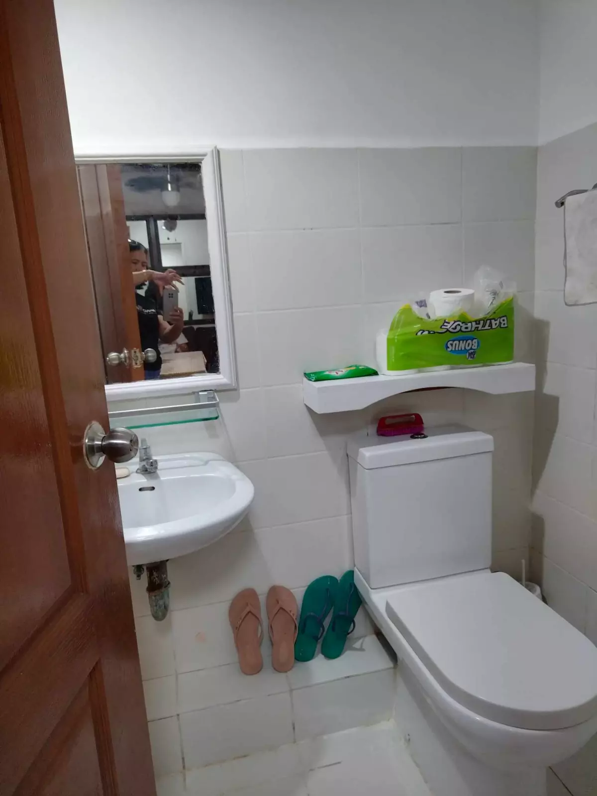 For Sale San Remo 2Bedroom With Parking — 2 Bedrooms in Cebu City, Cebu — Photo 4