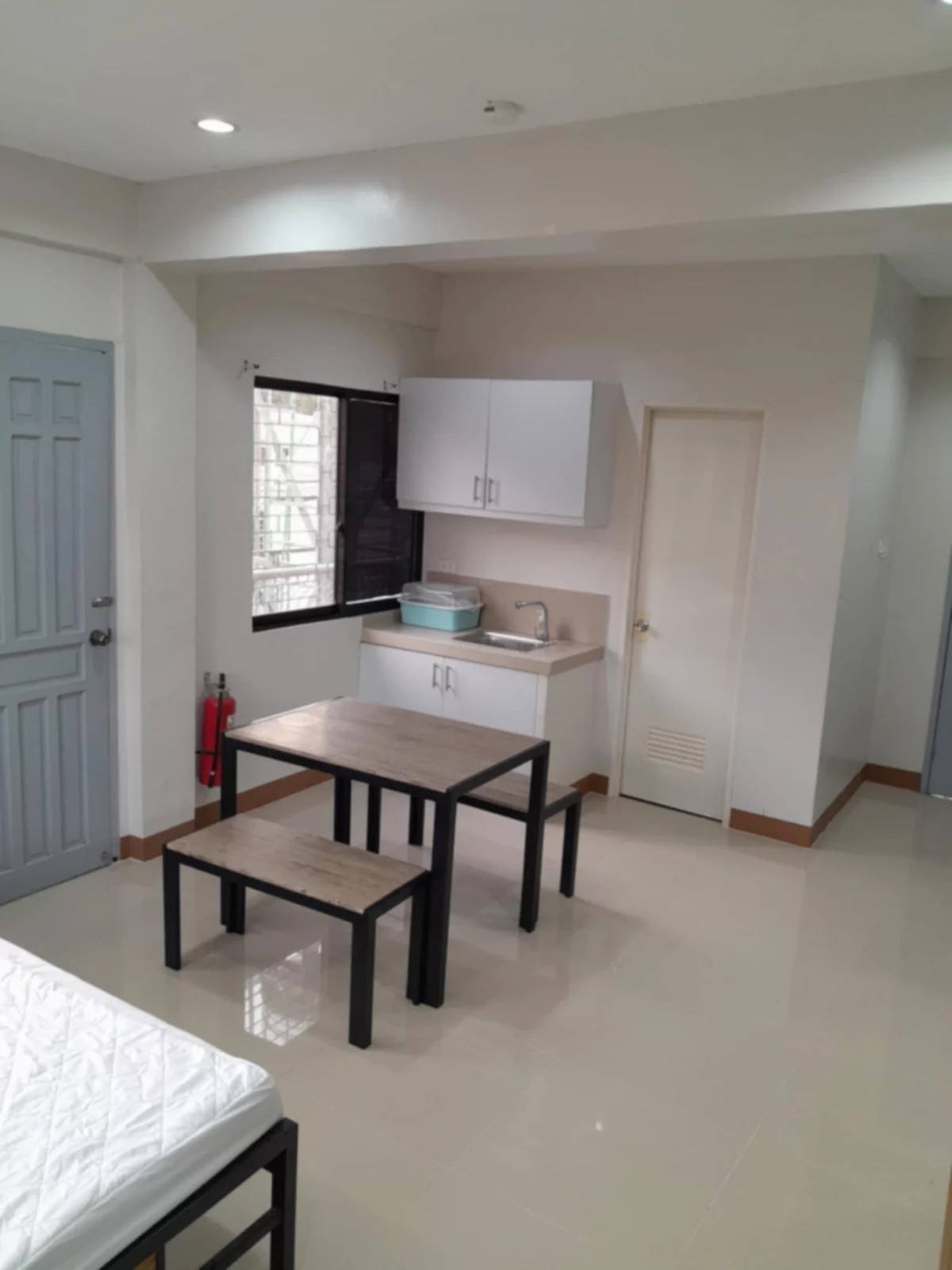 Studio Unit Apartment for Rent with Free parking  