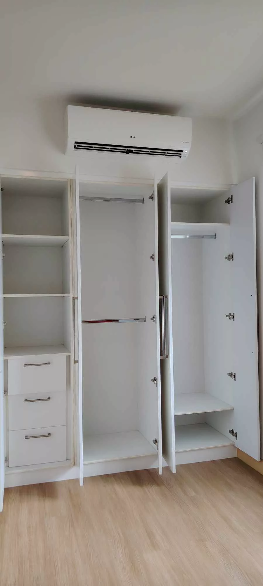 Open photo 12 of 20 — FOR SALE