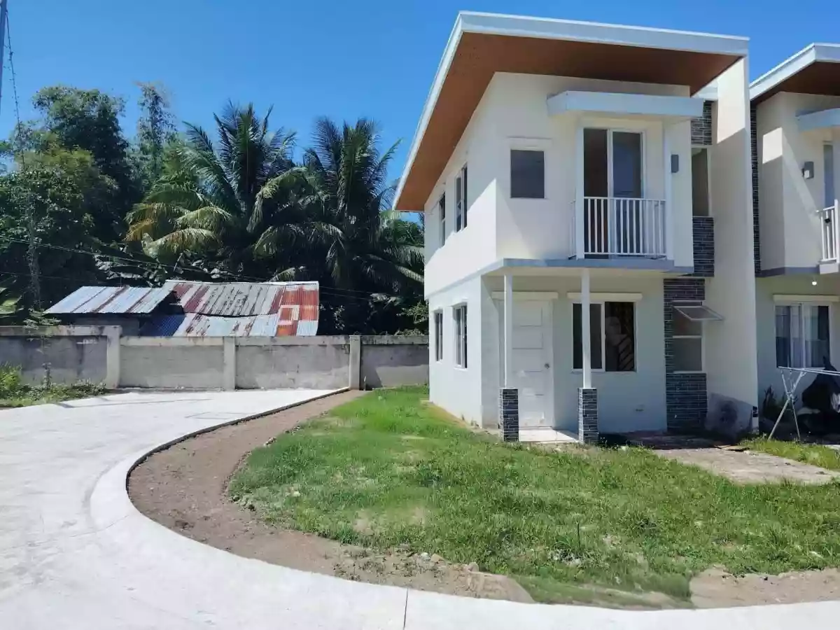 FOR ASSUME - Townhouse B - FOR ASSUME (Casa Mira Homes, Junob, Dumaguete)