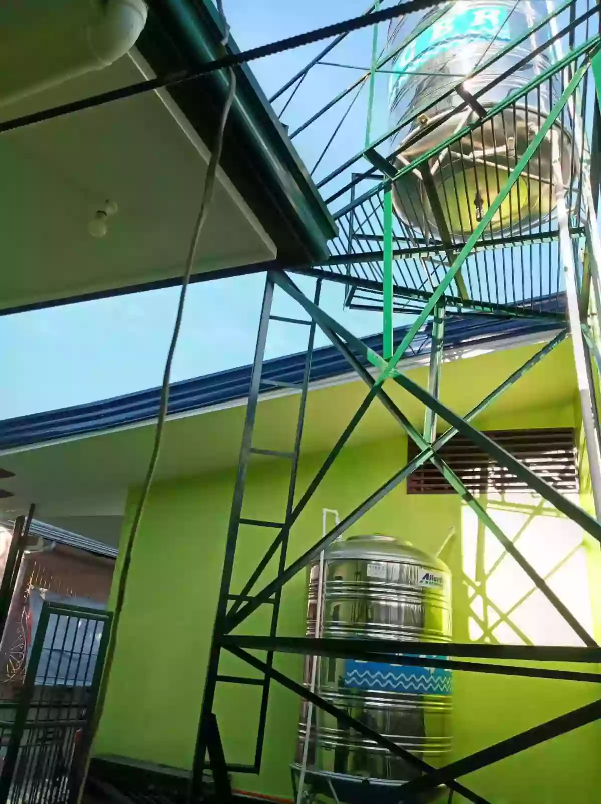Open photo 23 of 28 — FOR SALE – Income-Generating Apartment + 3-Storey House