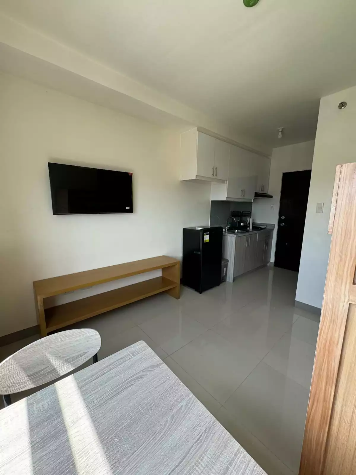 Fully-Furnished Studio for Rent at Casa Mira Towers Labangon! — Studio in Labangon, Cebu City — Photo 4