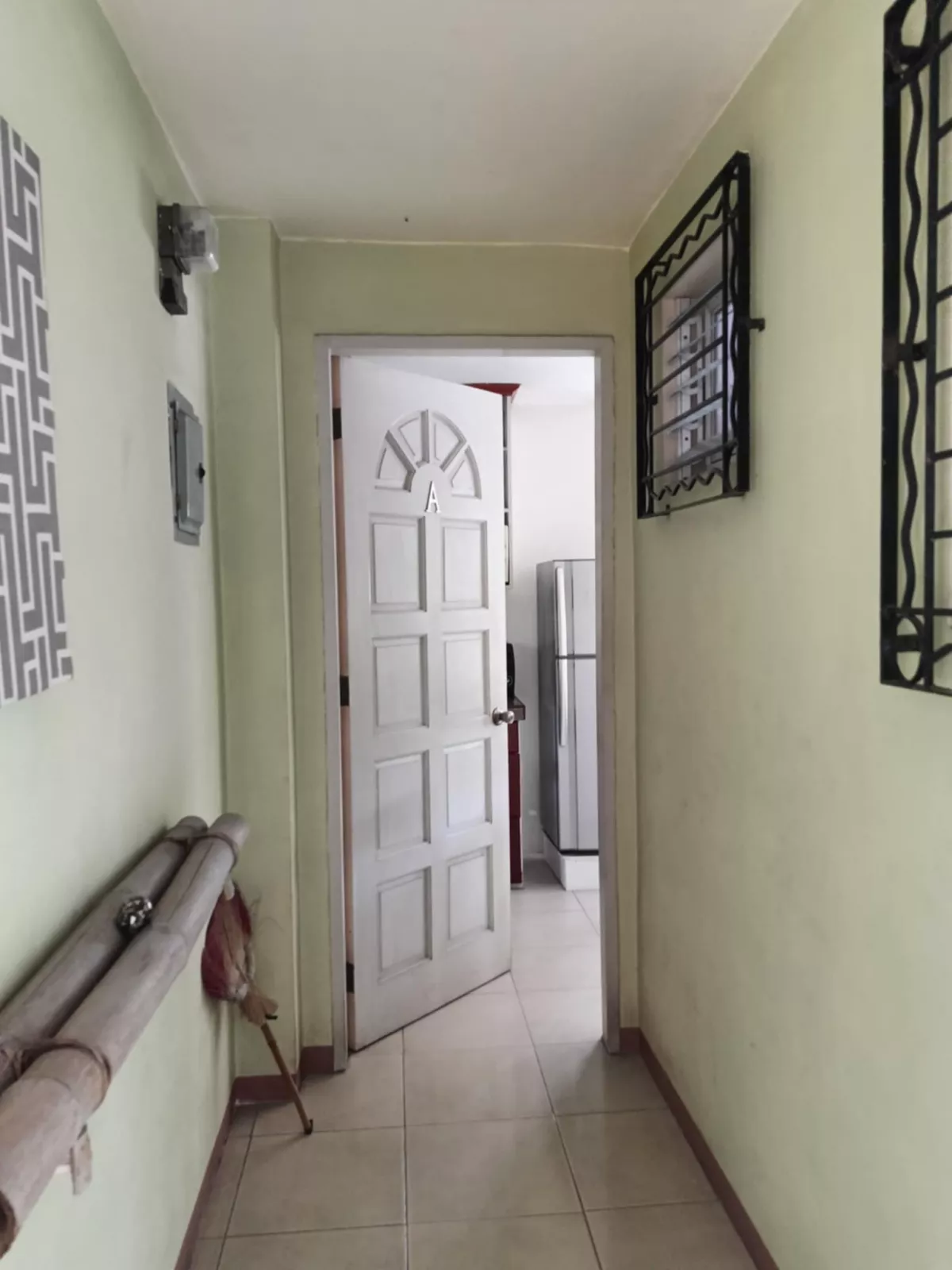 3 STOREY BUILDING WITH ROOF TOP AND  5 APARTMENT UNITS FOR SALE — Building in H Abellana, Mandaue City, Cebu — Photo 2