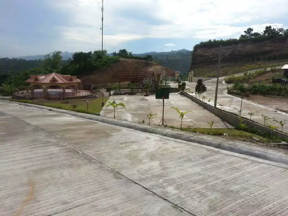 600 sqm Residential Lot for Sale Tubod, Minglanilla, Cebu — Residential Lot in Minglanilla, Cebu, Philippines — Photo 4