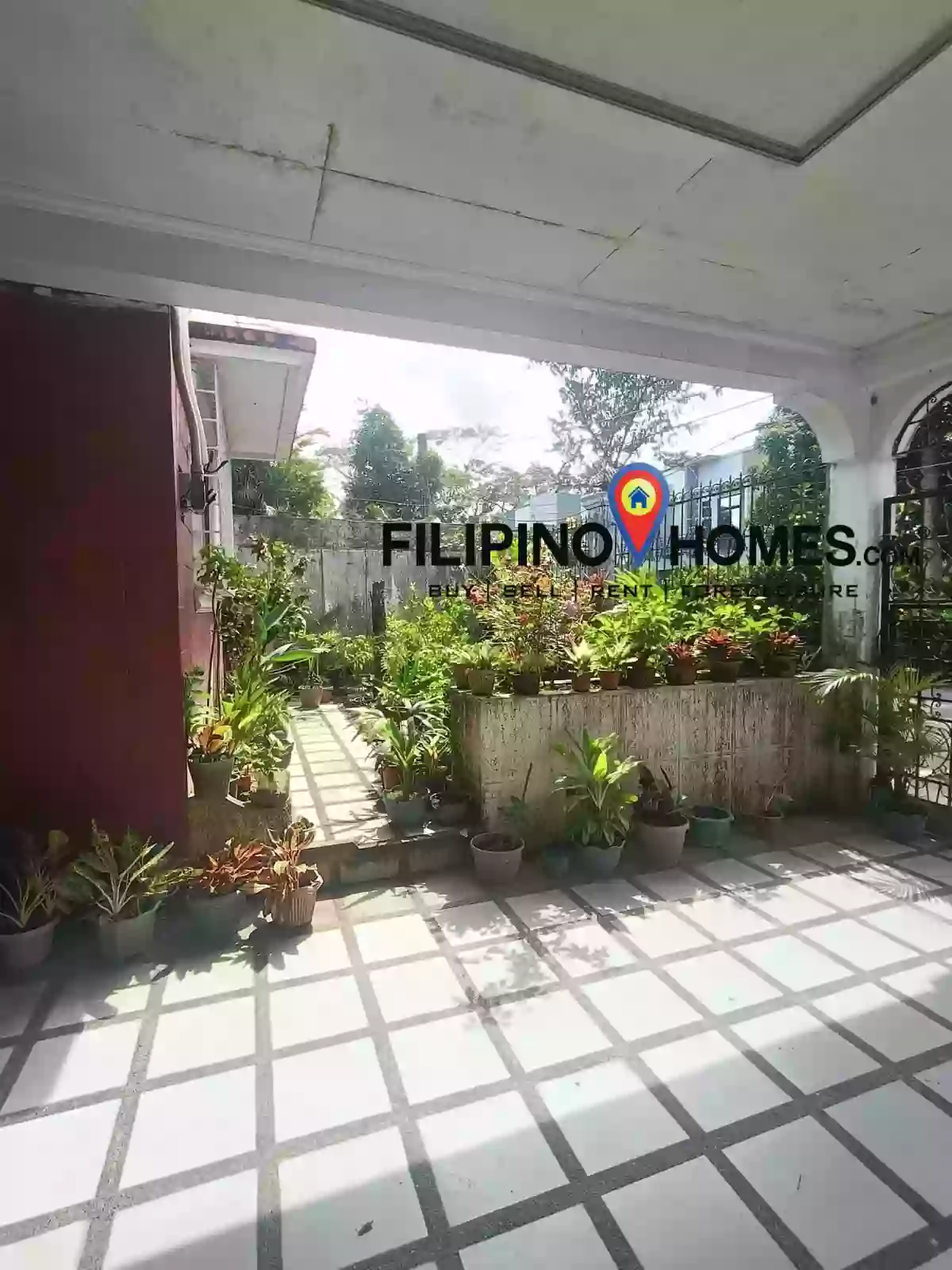 House and Lot for Sale !!! — House and Lot in Naga City, Camarines Sur, Philippines — Photo 6