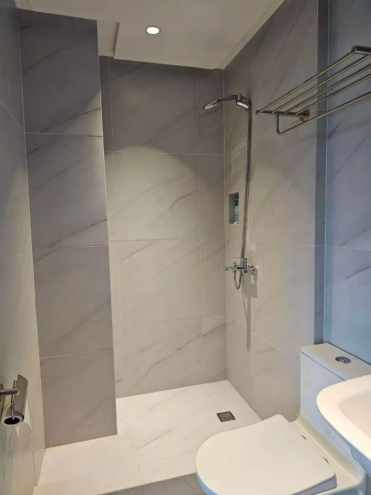 FOR RENT/SALE: 2BR APPLEONE TOWER — 2 Bedrooms in Cebu City, Cebu, Philippines — Photo 2