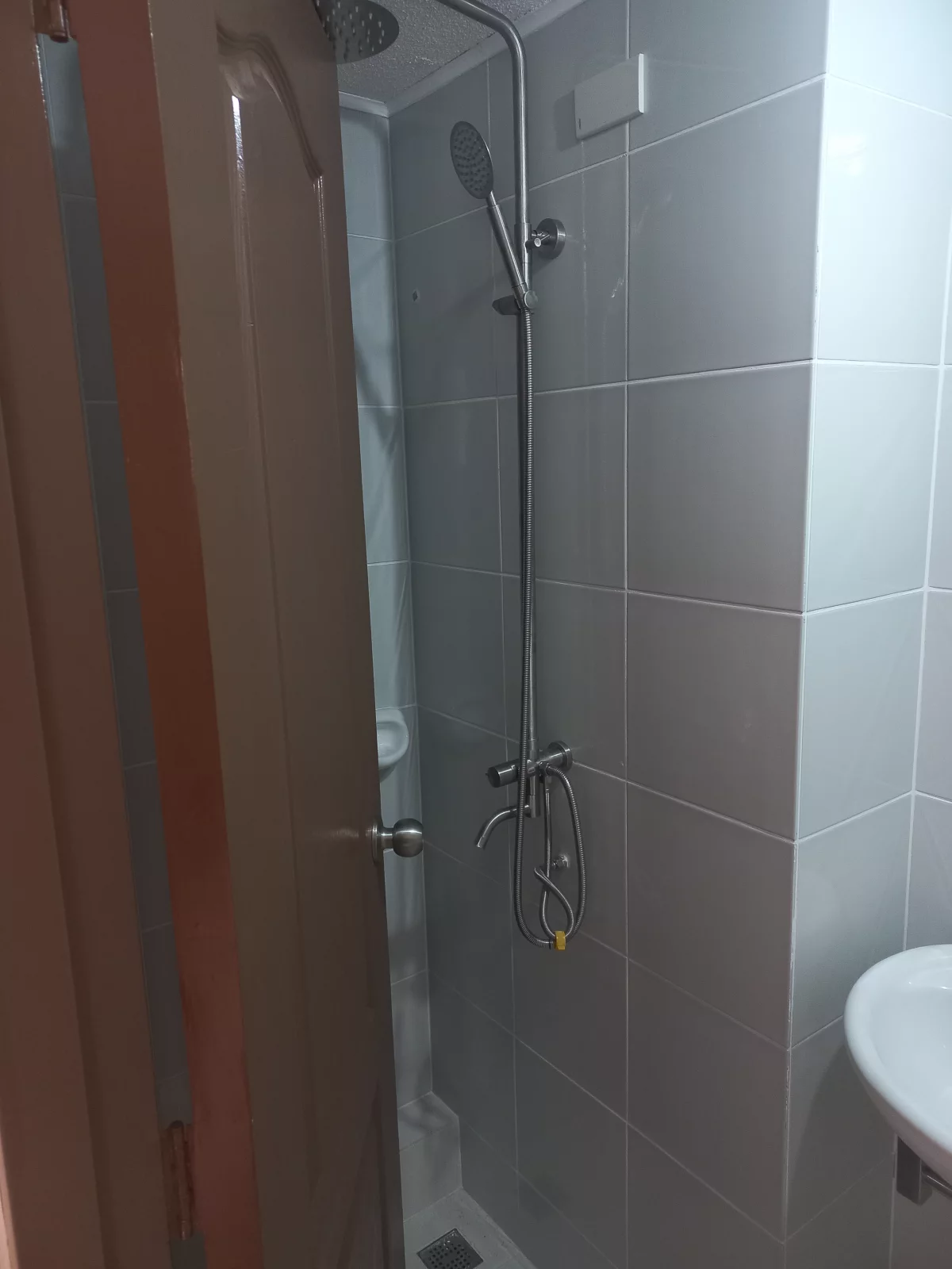 Cebu One Oasis Resort Condominium — 2 Bedrooms in Cebu, Philippines — Photo 6