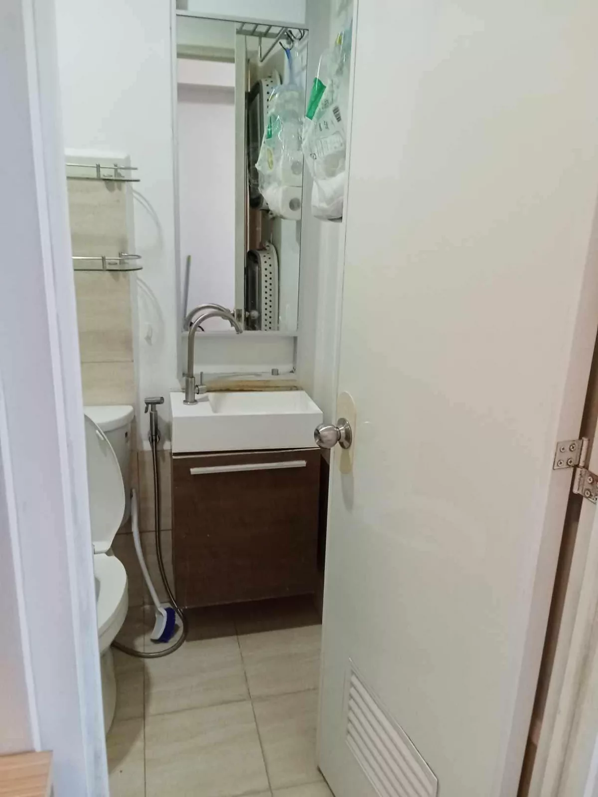 with parking one bedroom fully furnish in Labangon — 1 Bedroom in Cebu City, Cebu City, Cebu — Photo 5