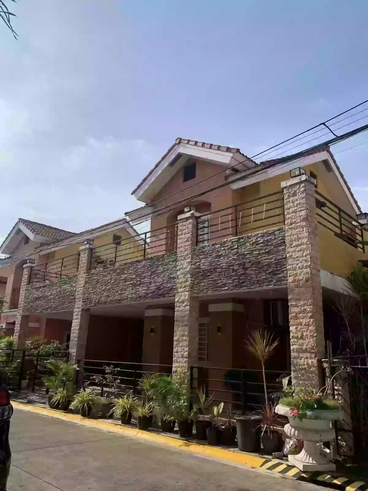 House and Lot 4 Bedrooms for Rush Sale in Lapu-lapu City