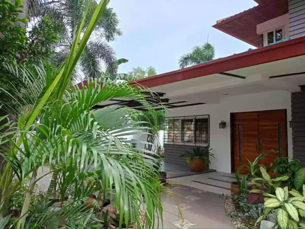 HOUSE FOR SALE – Loyola Grand Villas, Marikina City — House and Lot in Marikina, Metro Manila, Philippines — Photo 2