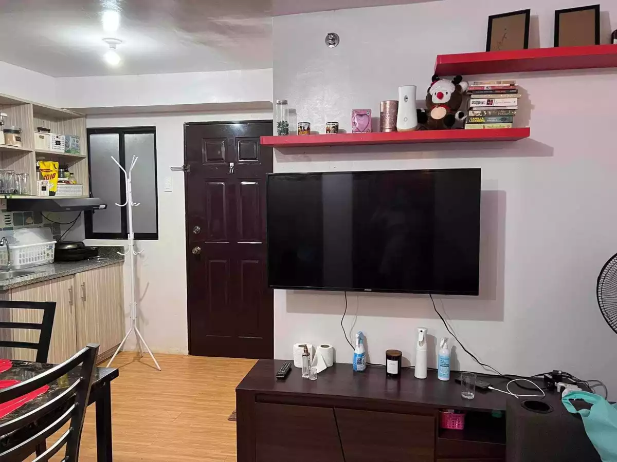 RUSH ASSUME 2 BEDROOM CONDO UNIT WITH BALCONY