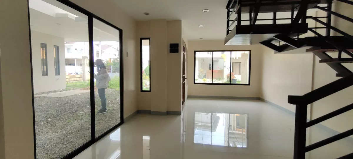 Duplex house for sale — House and Lot in Consolacion, Cebu, Philippines — Photo 4