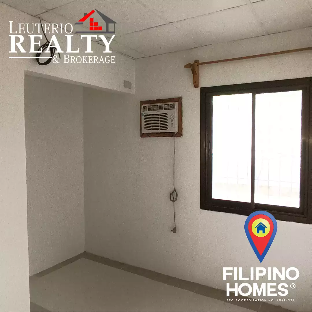 Fully Finished Commercial House And Lot gated with fence For Sale in Plaridel Quezon Along National Highway — House and Lot in Plaridel, Quezon, Philippines — Photo 5