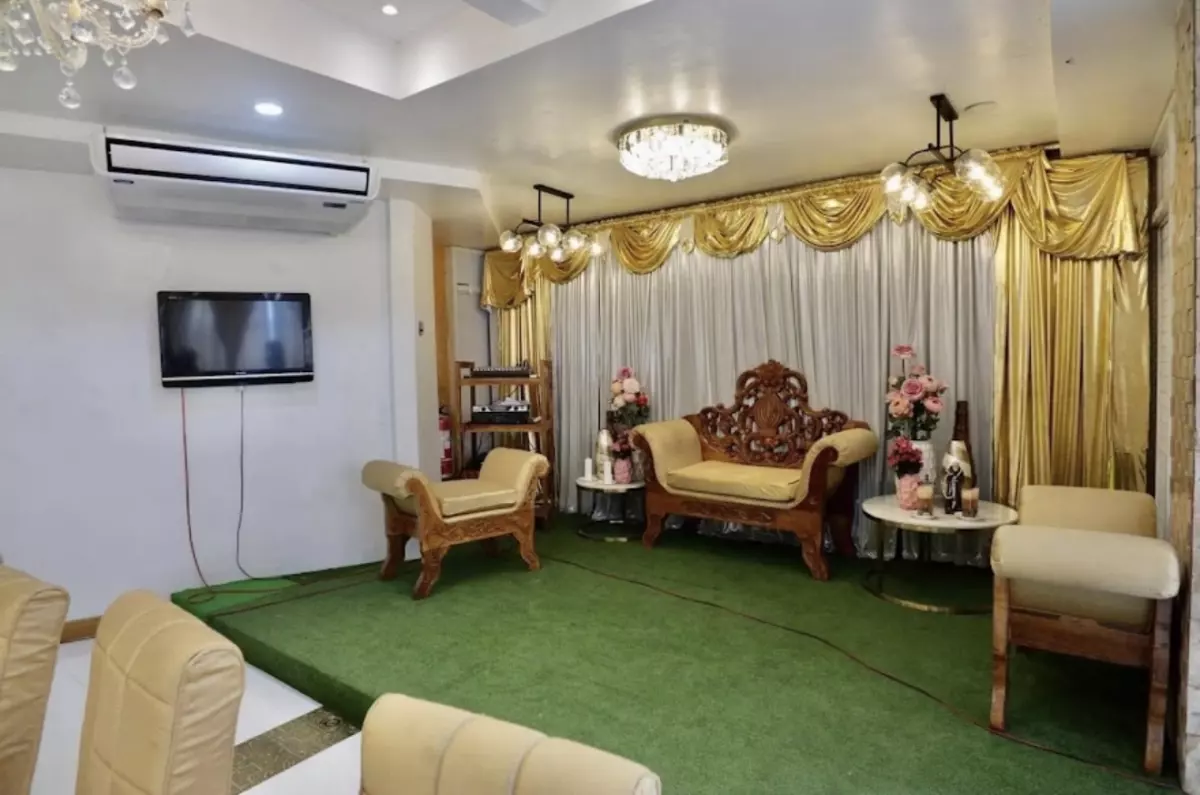 For Sale PRIME COMMERCIAL INVESTMENT — Building in Naga City, Camarines Sur, Philippines — Photo 4