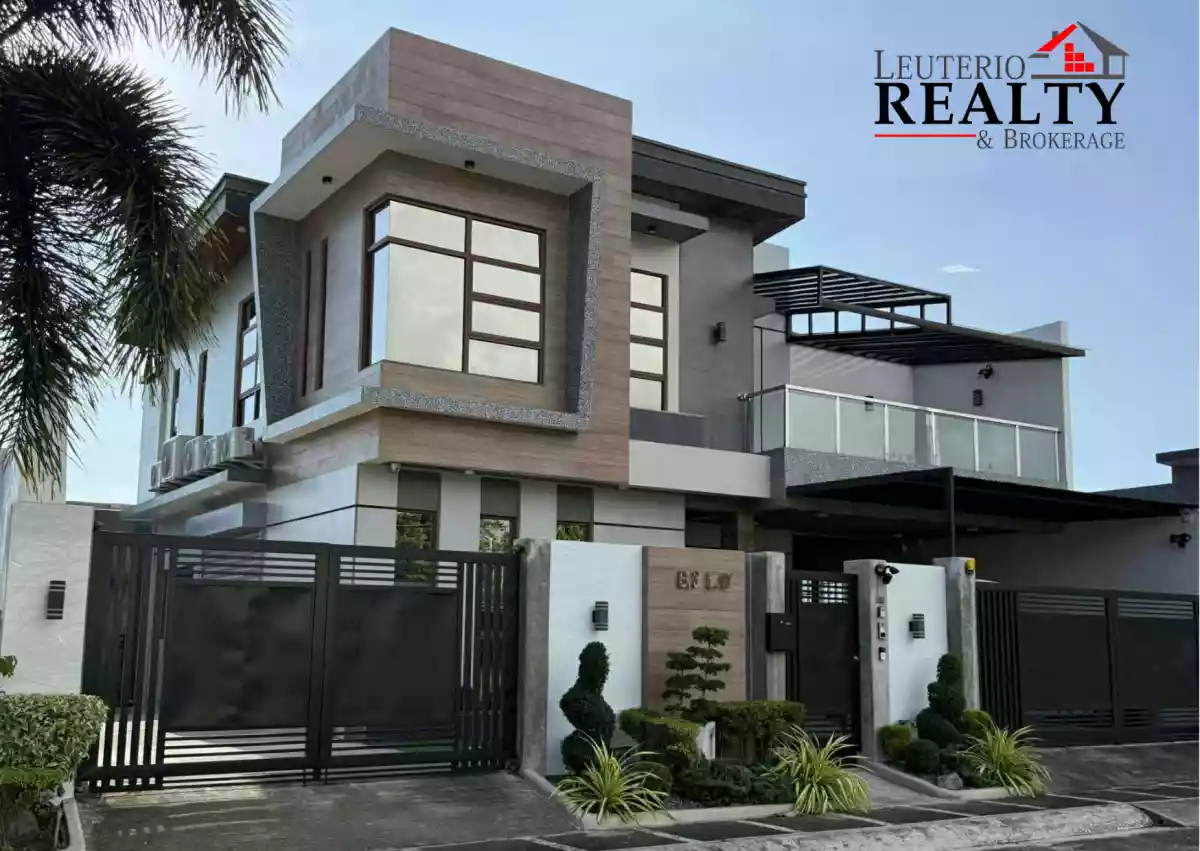 FOR SALE: Modern House and Lot with Swimming Pool — House and Lot in Naga City, Camarines Sur, Philippines — Photo 2