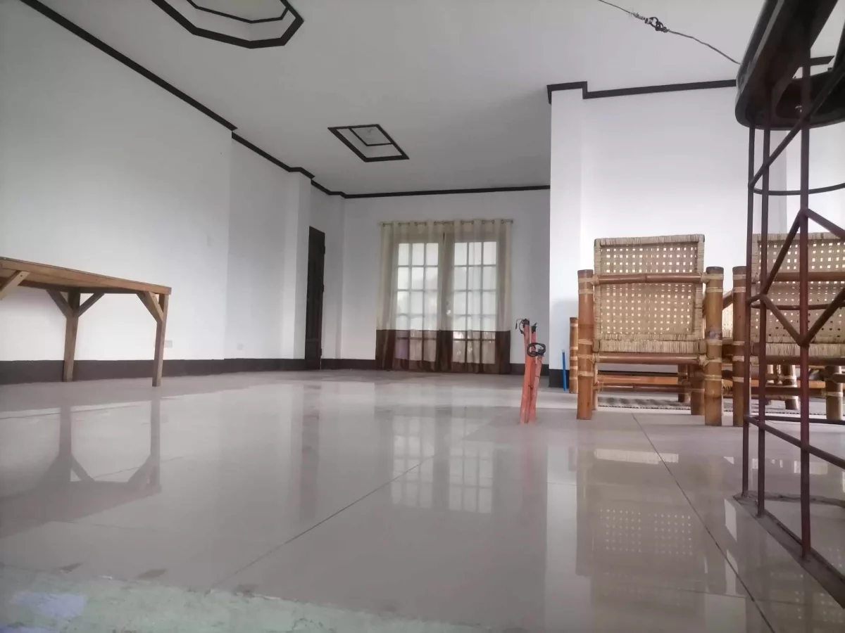 3 Storeys House and Lot with 4 Commercial Establishments — House and Lot in Pavia, Iloilo, Philippines — Photo 3