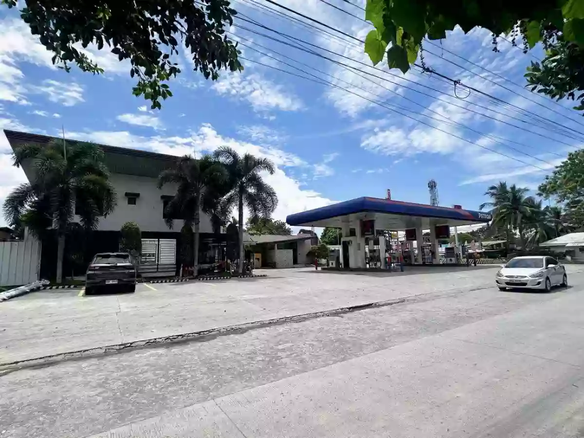 Commercial Property w/ existing Gas Station Business & Commercial Building