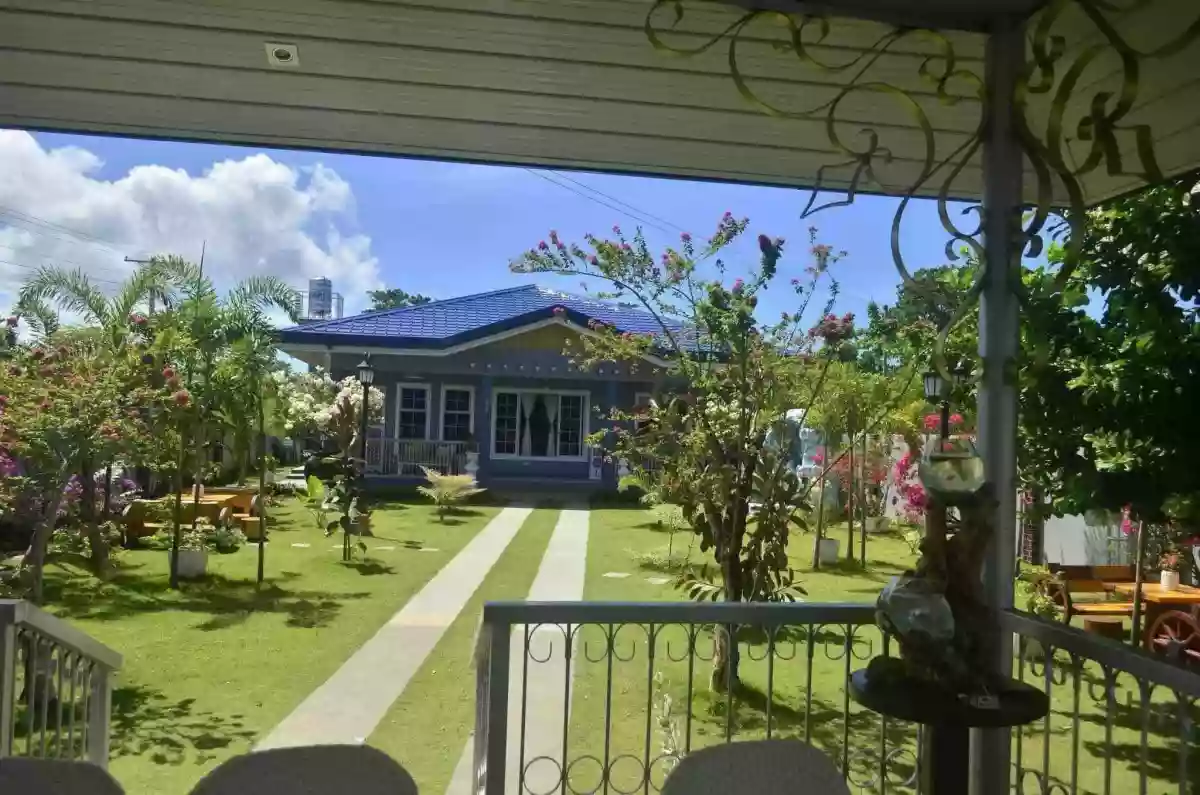 A Luxurious House is up for sale in the Northern part of Cebu! — House and Lot in Daanbantayan, Cebu, Philippines — Photo 3
