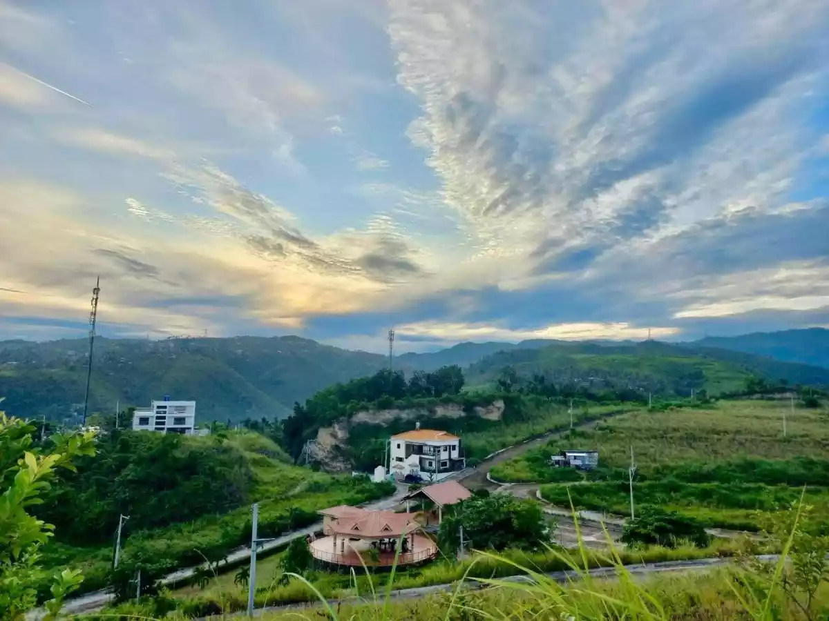 FOR SALE: Titled Overlooking Residential Lot – Minglanilla, Cebu