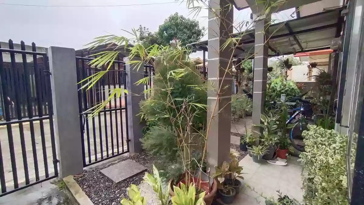 RUSH HOUSE & LOT FOR SALE, CATALUNAN GRANDE — House and Lot in Catalunan Grande Road, Talomo, Davao City — Photo 4