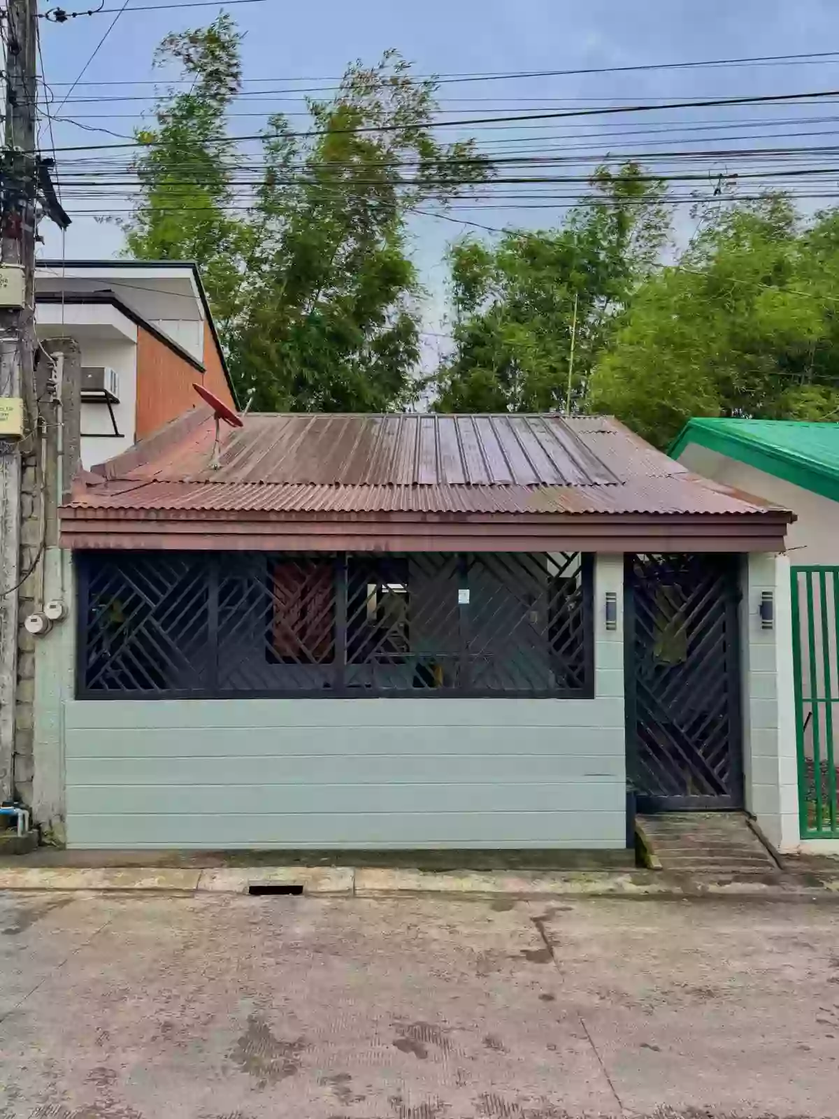 RUSH HOUSE AND LOT FOR SALE